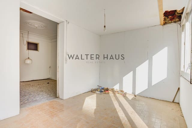 4 soverom Leilighet til salgs i L'Antiga Esquerra de L'Eixample, Barcelona by - € 839 000 (Ref: 7381646)