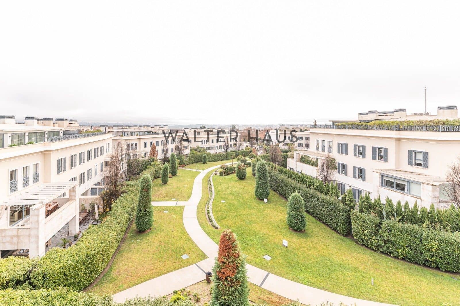 4 bedroom Flat for rent in Aravaca, Madrid city with pool garage €