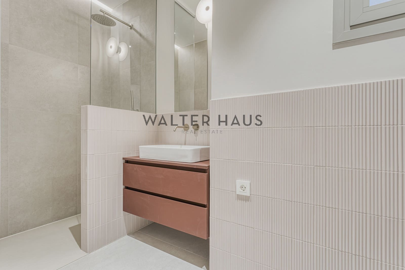 4 soveværelse Lejlighed til salg i Barcelona by - € 1.090.000 (Ref: 7788725)