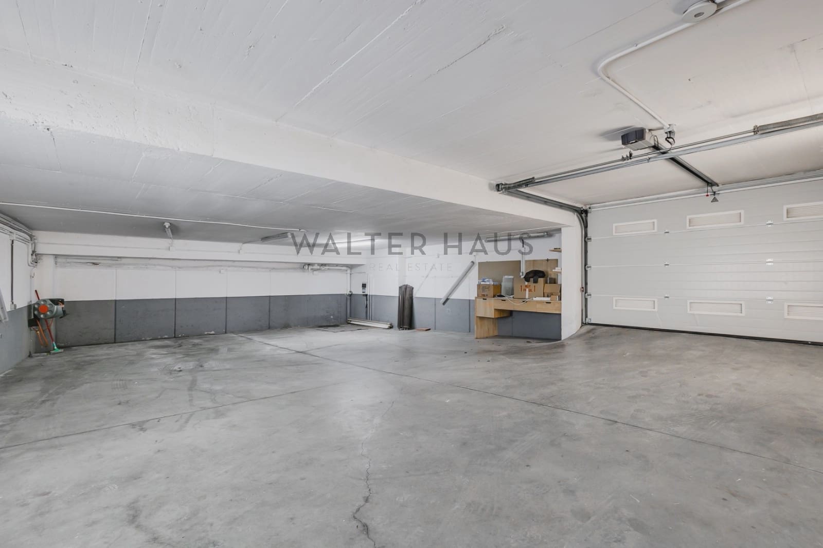 8 bedroom Villa for sale in Madrid city with pool garage - € 4,500,000 (Ref: 8035378)