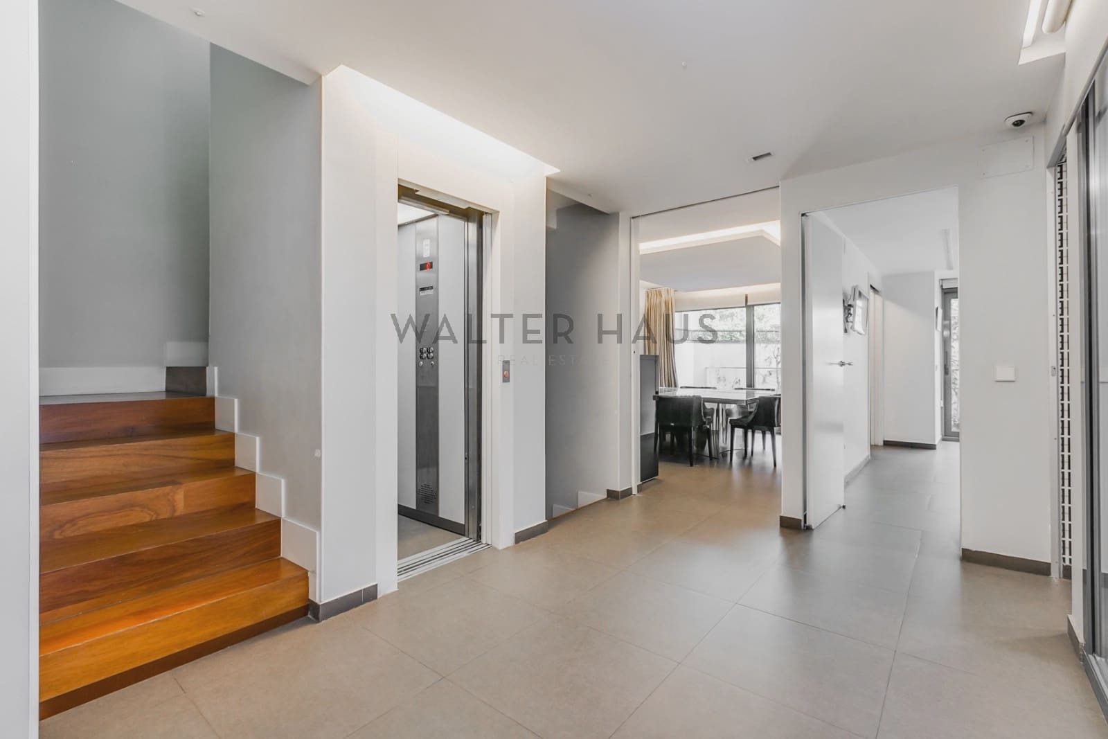 8 bedroom Villa for sale in Madrid city with pool garage - € 4,500,000 (Ref: 8035378)