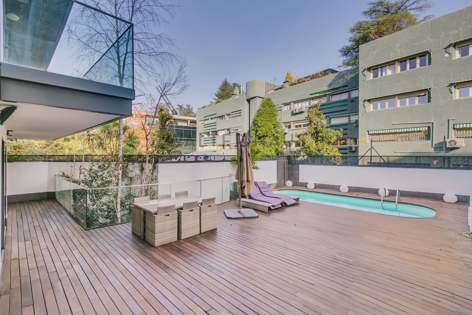 8 bedroom Villa for sale in Madrid city with pool garage - € 4,500,000 (Ref: 8035378)