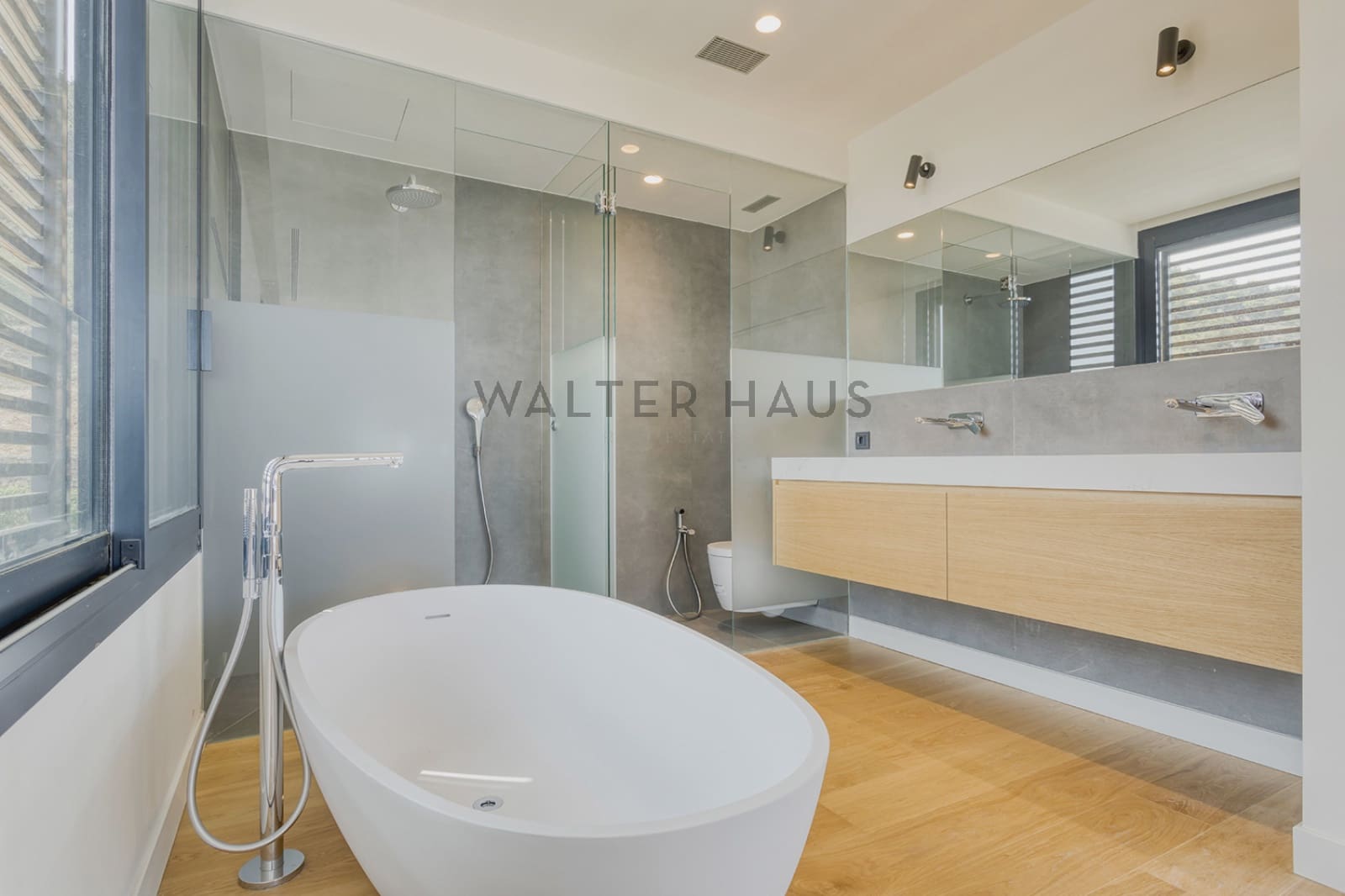 6 soveværelse Villa til salg i Barcelona by med swimmingpool - € 3.950.000 (Ref: 8060310)