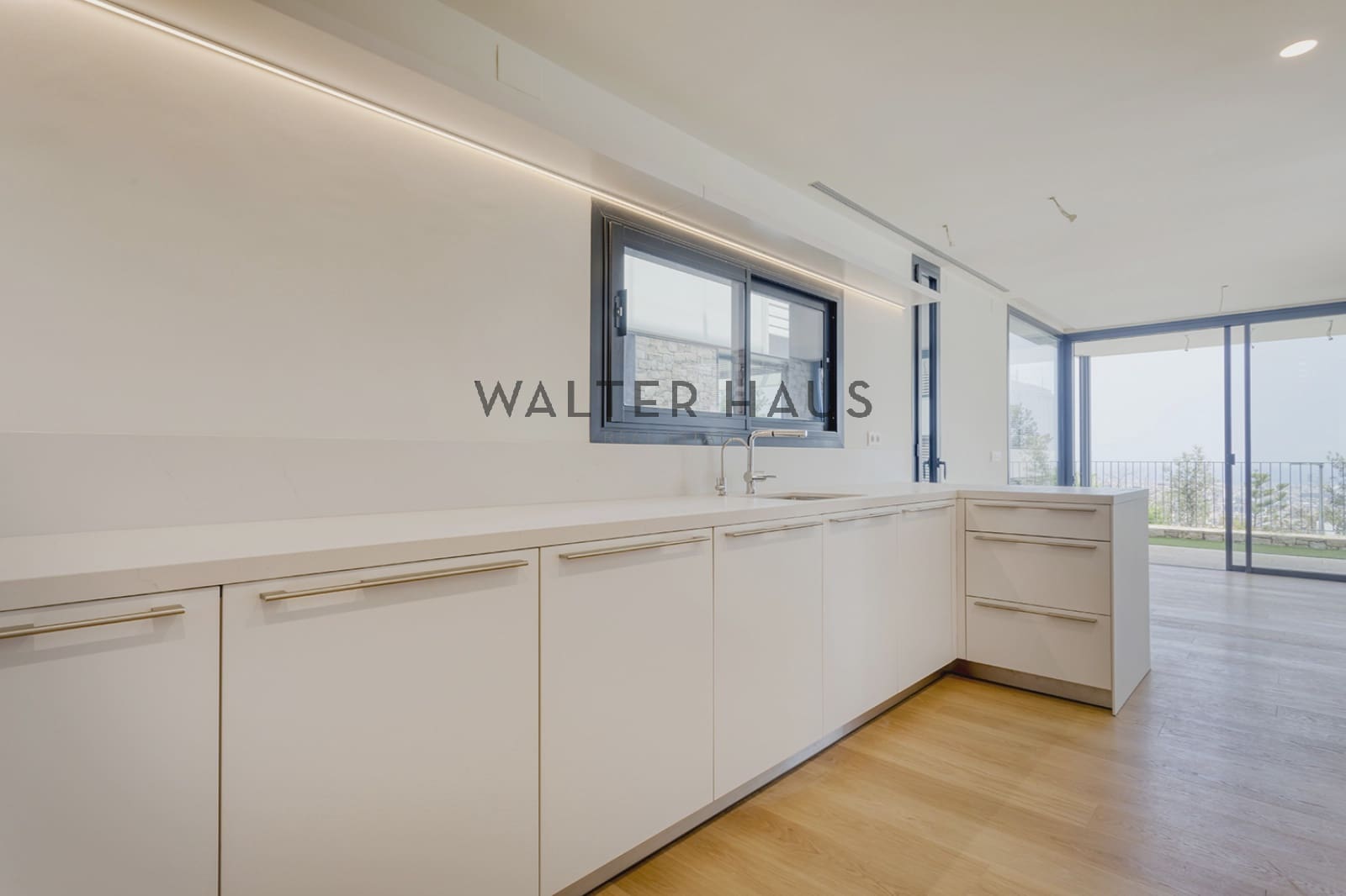 6 bedroom Villa for sale in Barcelona city with pool - € 3,950,000 (Ref: 8060310)