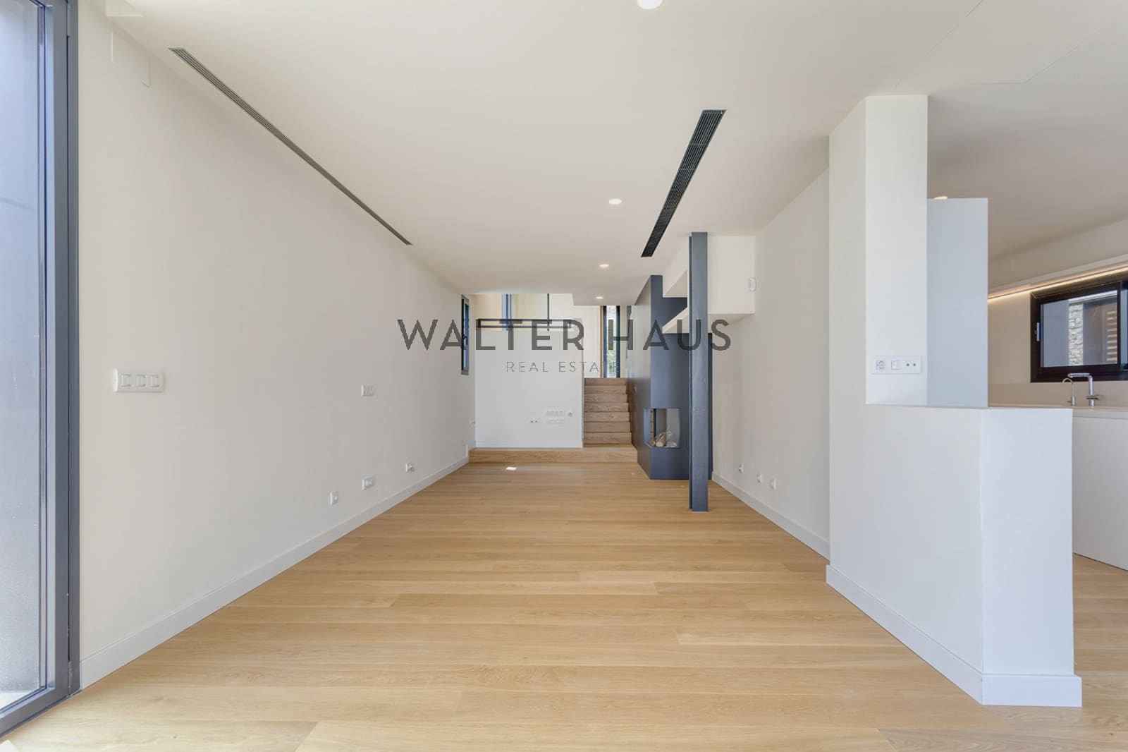 6 bedroom Villa for sale in Barcelona city with pool - € 3,950,000 (Ref: 8060310)