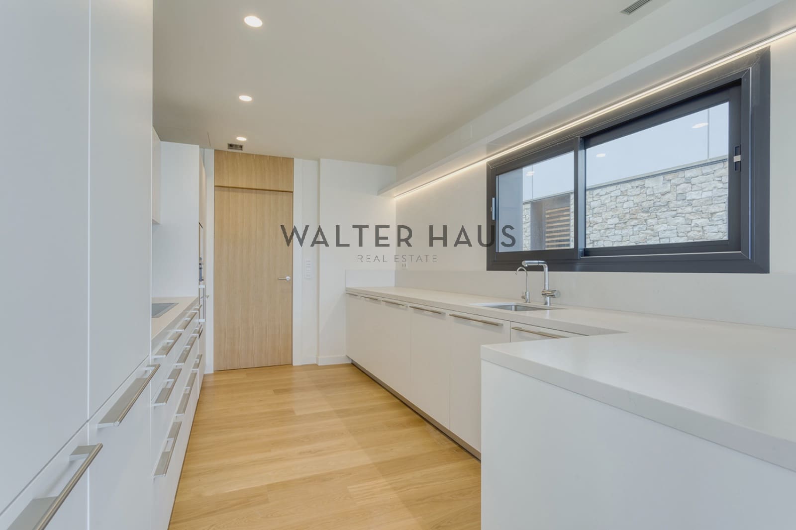 6 bedroom Villa for sale in Barcelona city with pool - € 3,950,000 (Ref: 8060310)