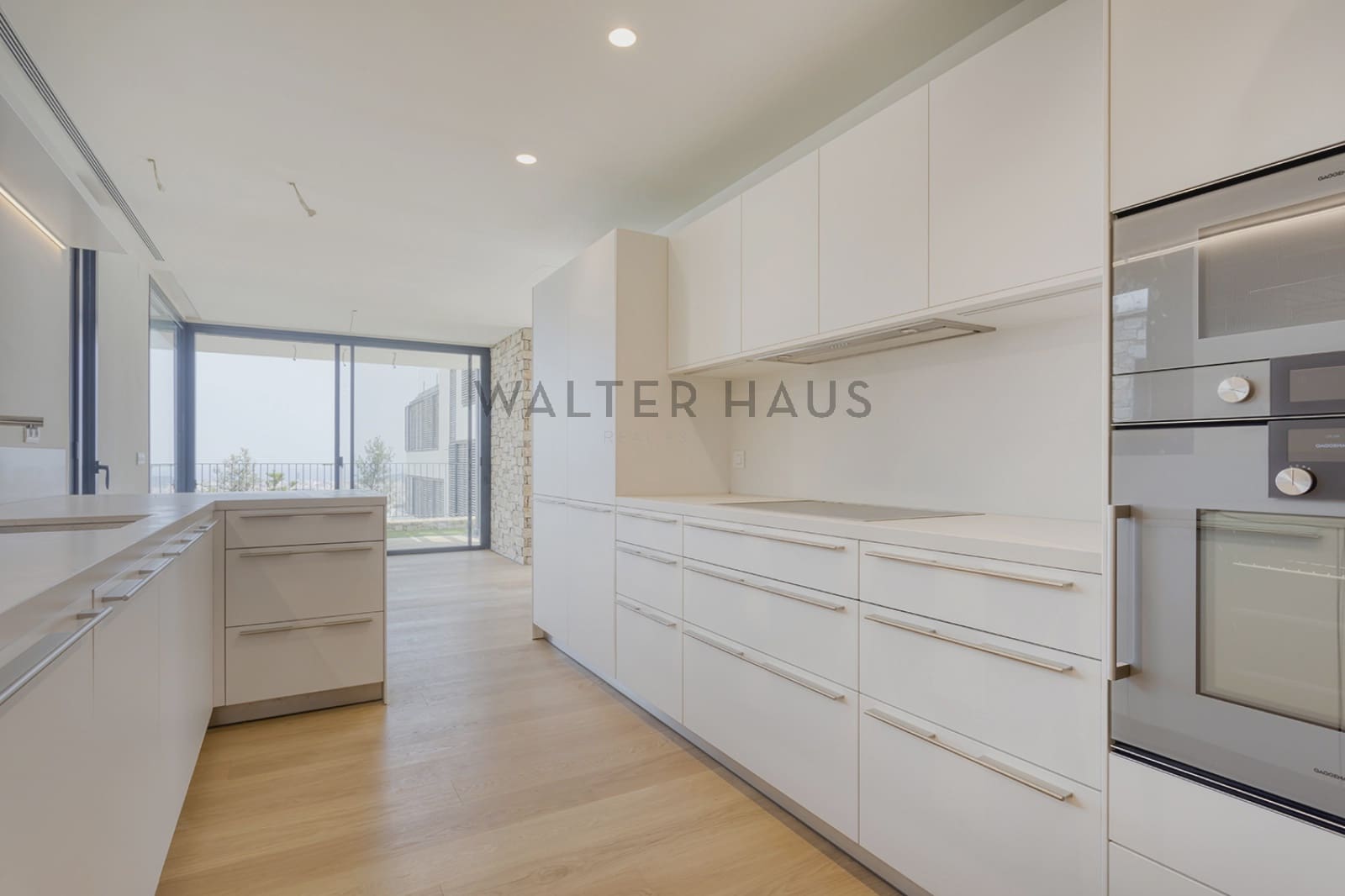 6 bedroom Villa for rent in Barcelona city with pool - € 15,000 (Ref: 8060311)