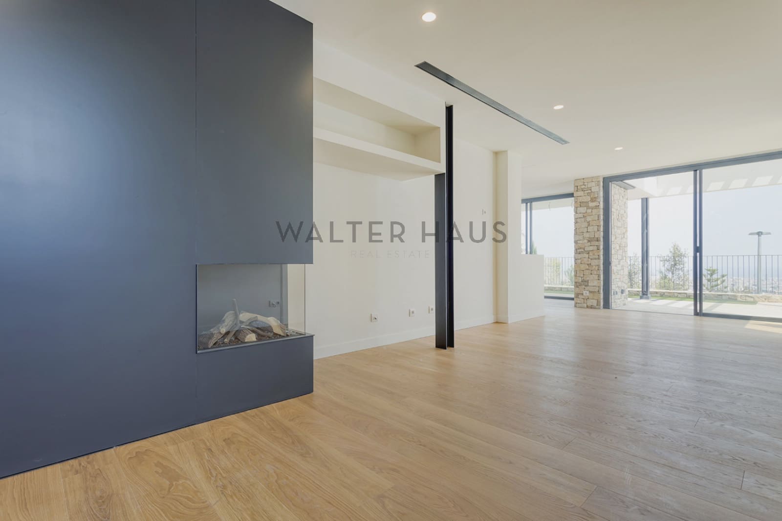 6 bedroom Villa for rent in Barcelona city with pool - € 15,000 (Ref: 8060311)