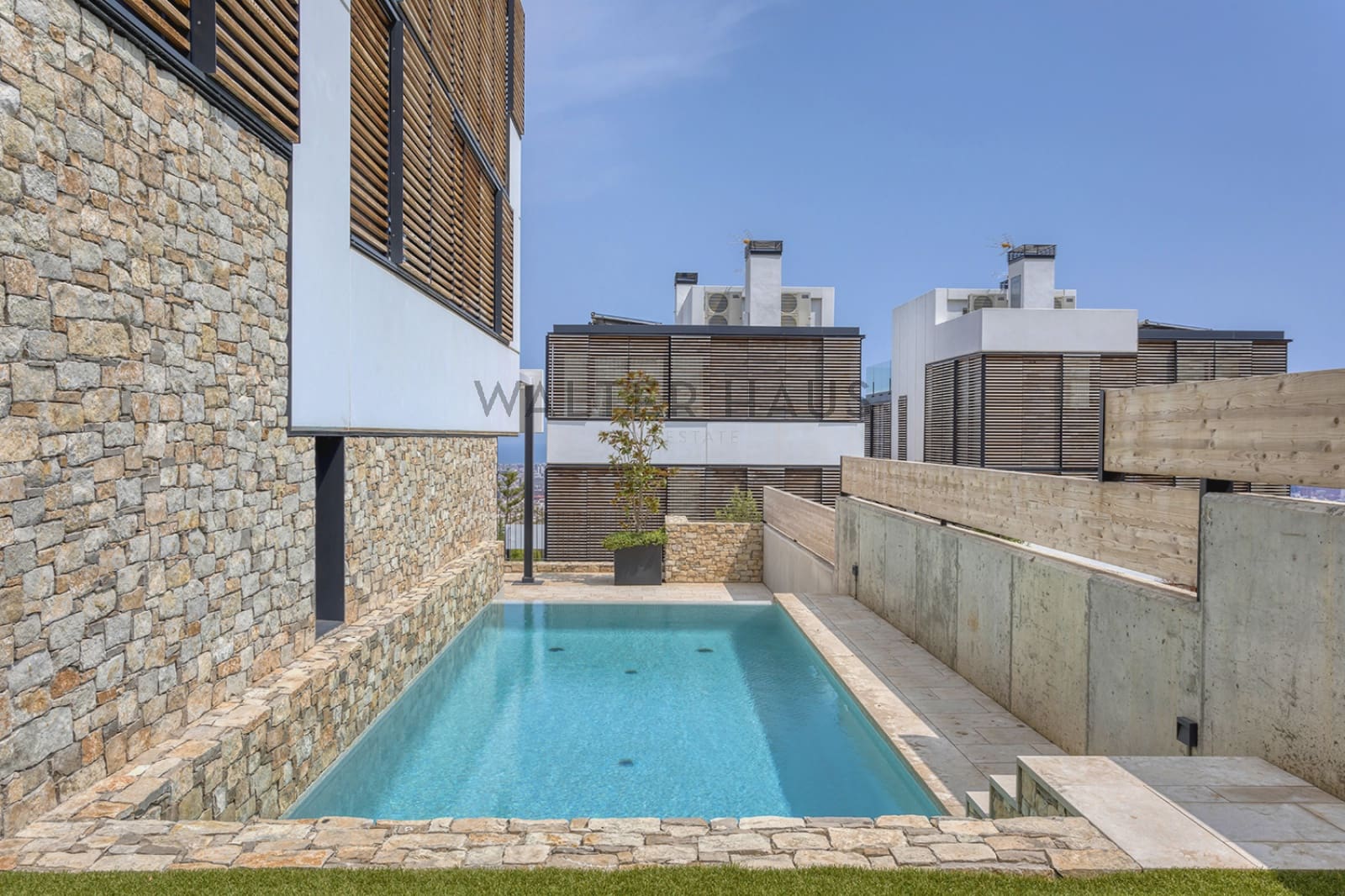 6 bedroom Villa for rent in Barcelona city with pool - € 15,000 (Ref: 8060311)