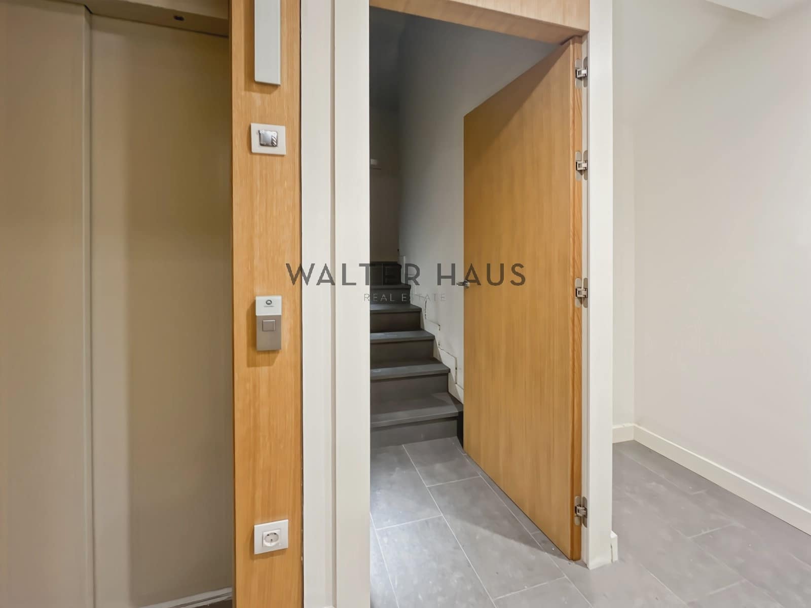 6 soveværelse Villa til leje i Barcelona by med swimmingpool - € 15.000 (Ref: 8060311)