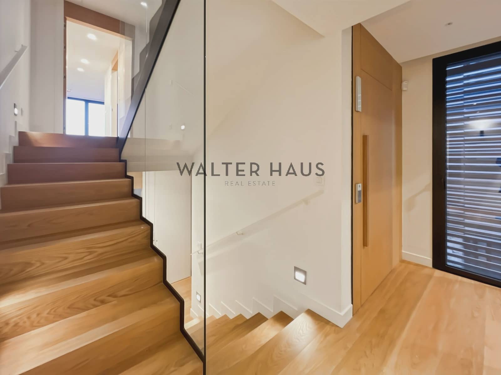 6 soveværelse Villa til leje i Barcelona by med swimmingpool - € 15.000 (Ref: 8060311)