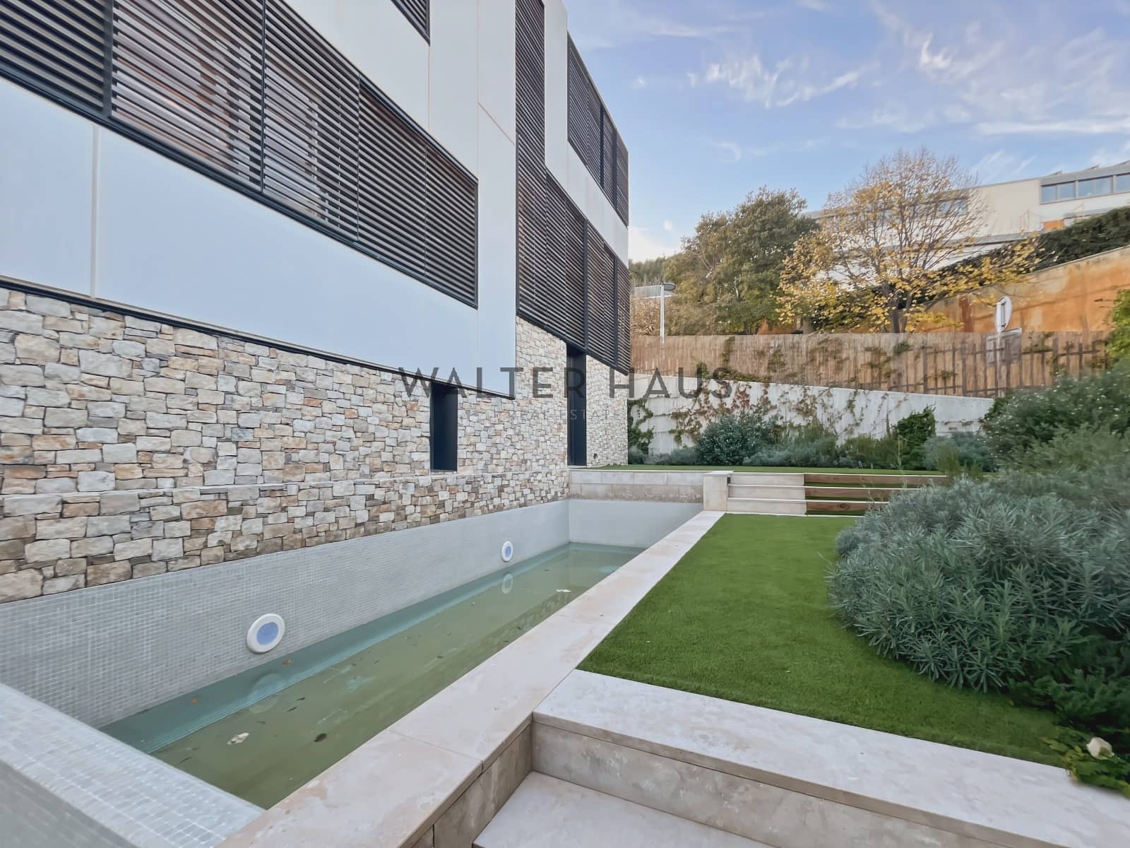 6 soveværelse Villa til leje i Barcelona by med swimmingpool - € 15.000 (Ref: 8060311)