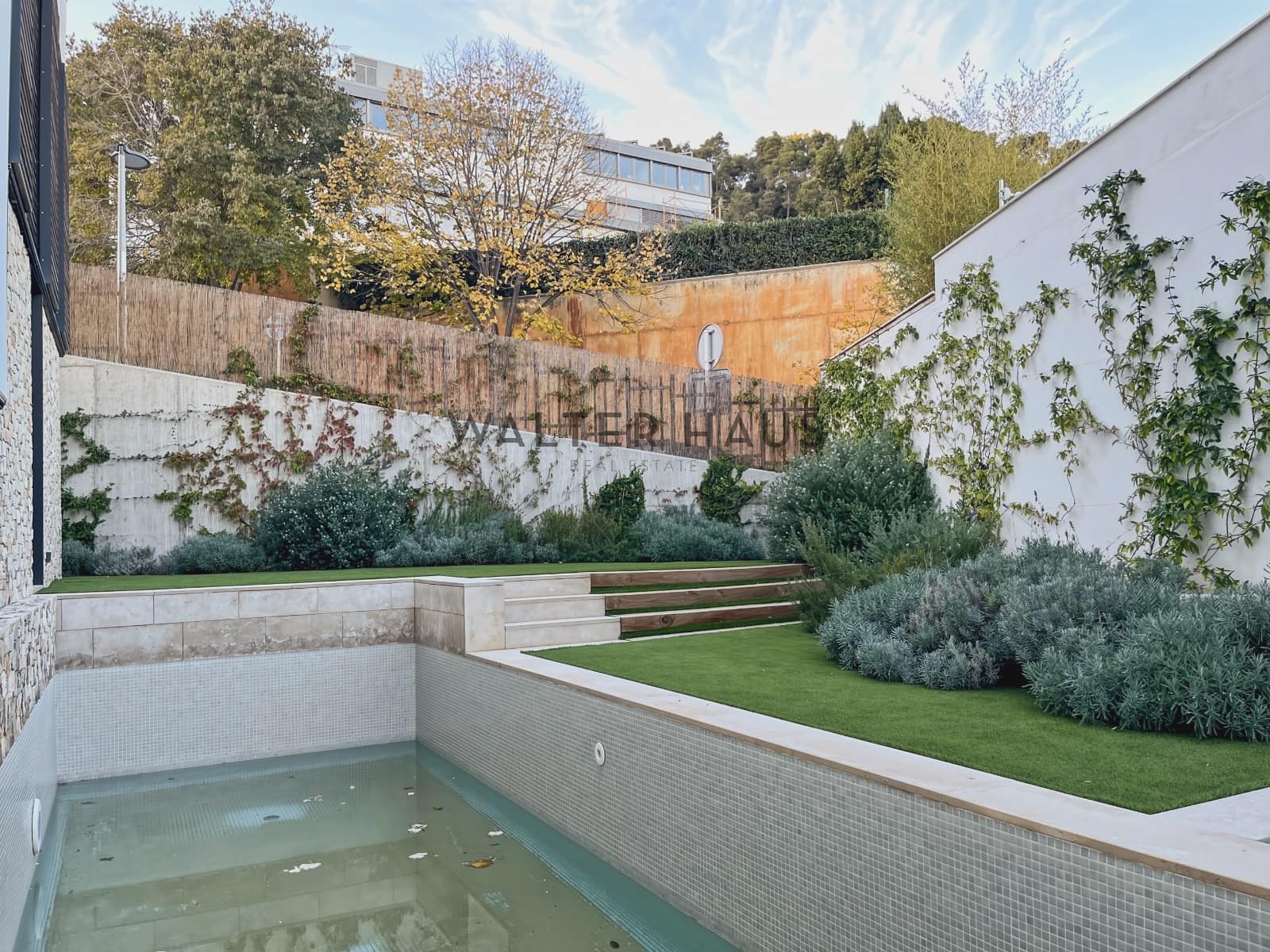 6 soveværelse Villa til leje i Barcelona by med swimmingpool - € 15.000 (Ref: 8060311)