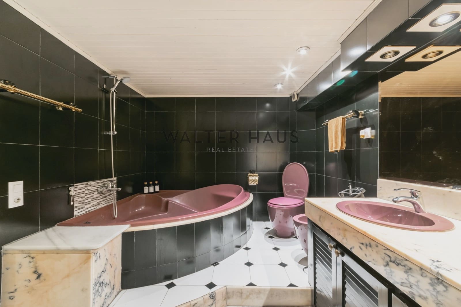 5 soveværelse Lejlighed til salg i Barcelona by med swimmingpool - € 1.600.000 (Ref: 8153027)