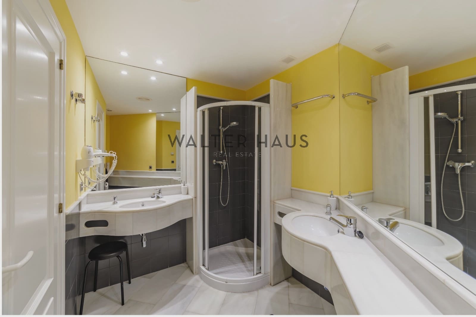 4 soveværelse Villa til salg i Lloret de Mar med swimmingpool - € 2.950.000 (Ref: 8211881)