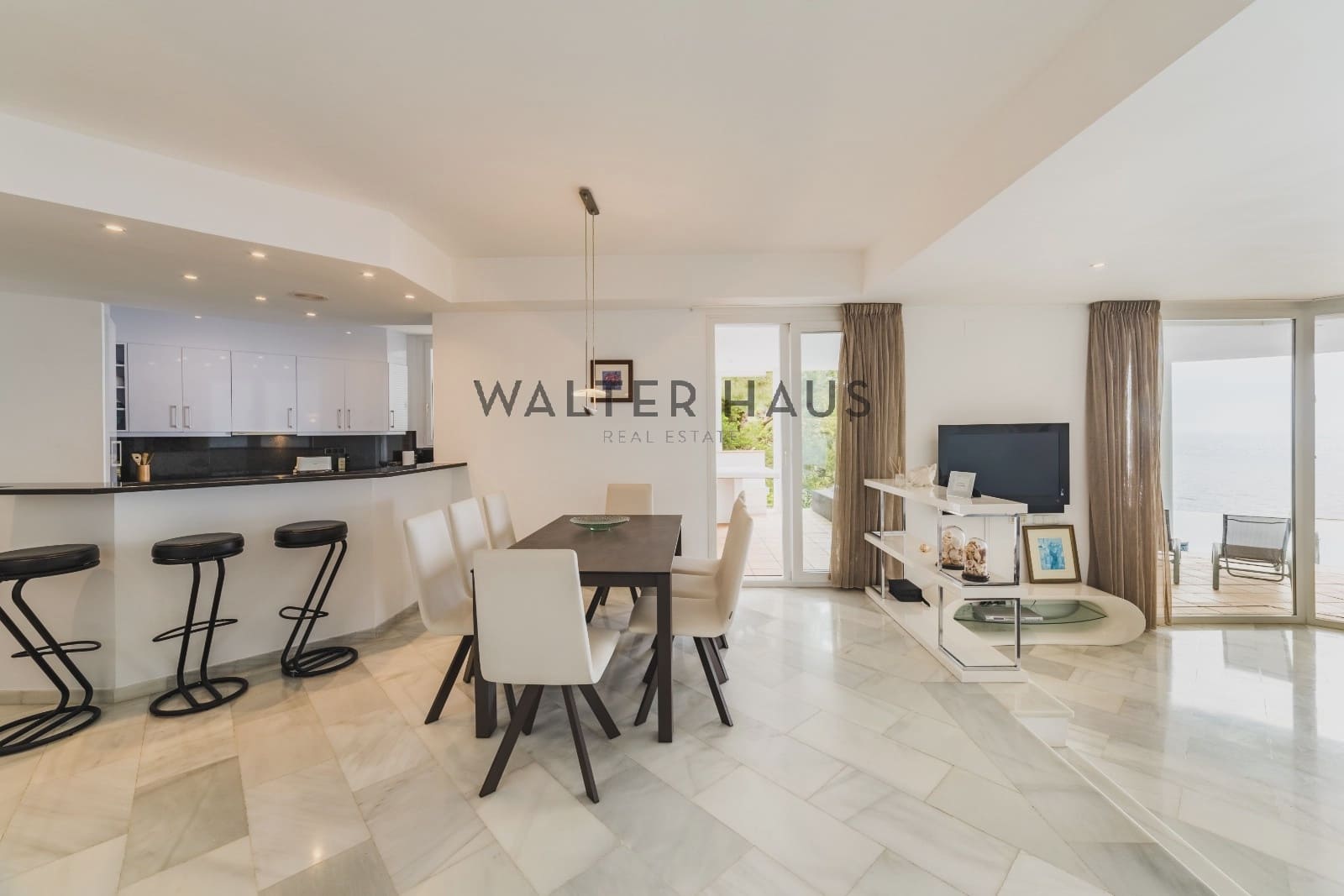 4 soveværelse Villa til salg i Lloret de Mar med swimmingpool - € 2.950.000 (Ref: 8211881)