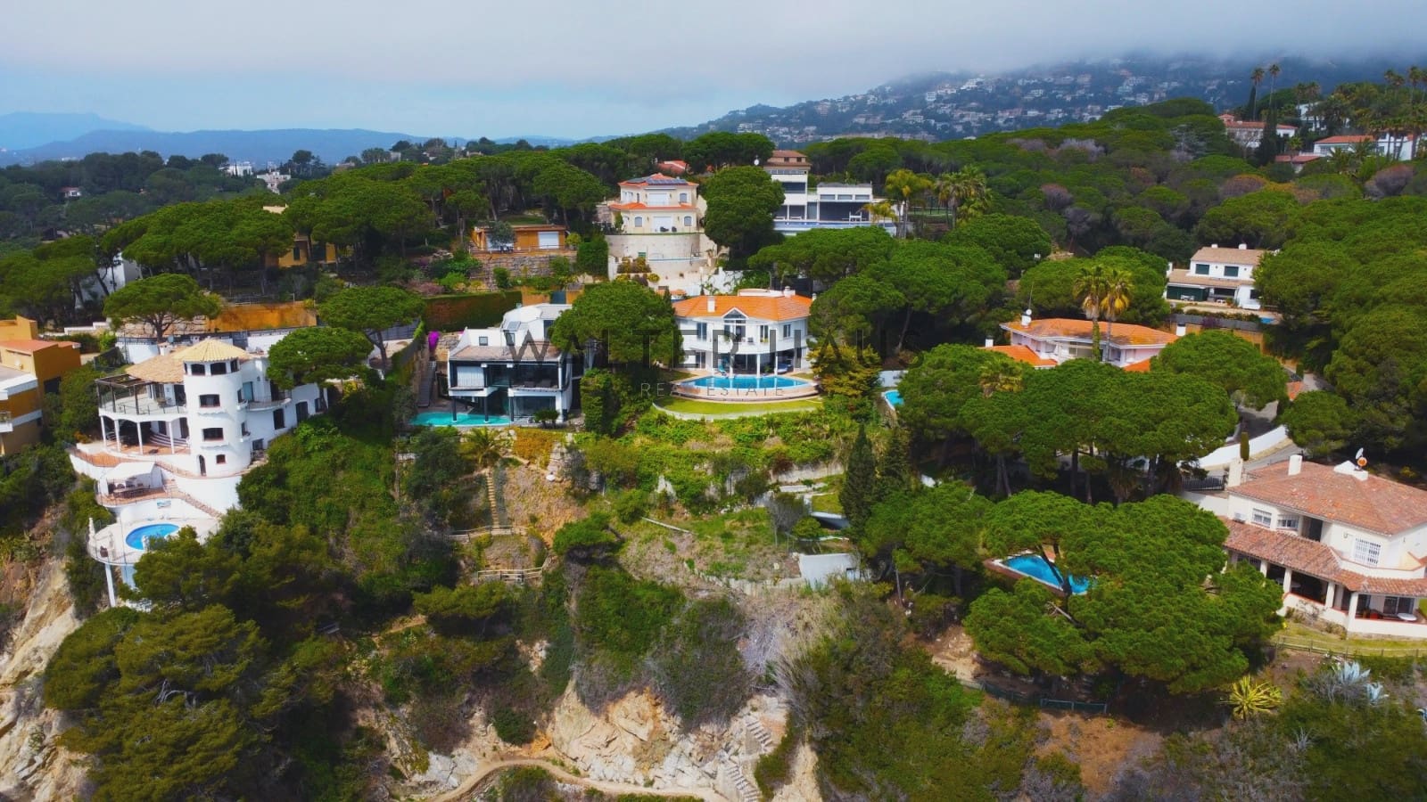 4 soveværelse Villa til salg i Lloret de Mar med swimmingpool - € 2.950.000 (Ref: 8211881)