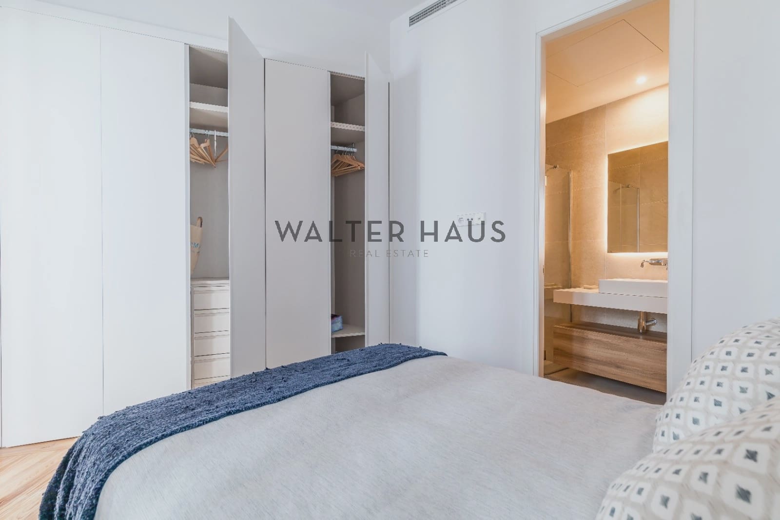 3 bedroom Flat for sale in Madrid city with pool - € 2,400,000 (Ref: 8221773)