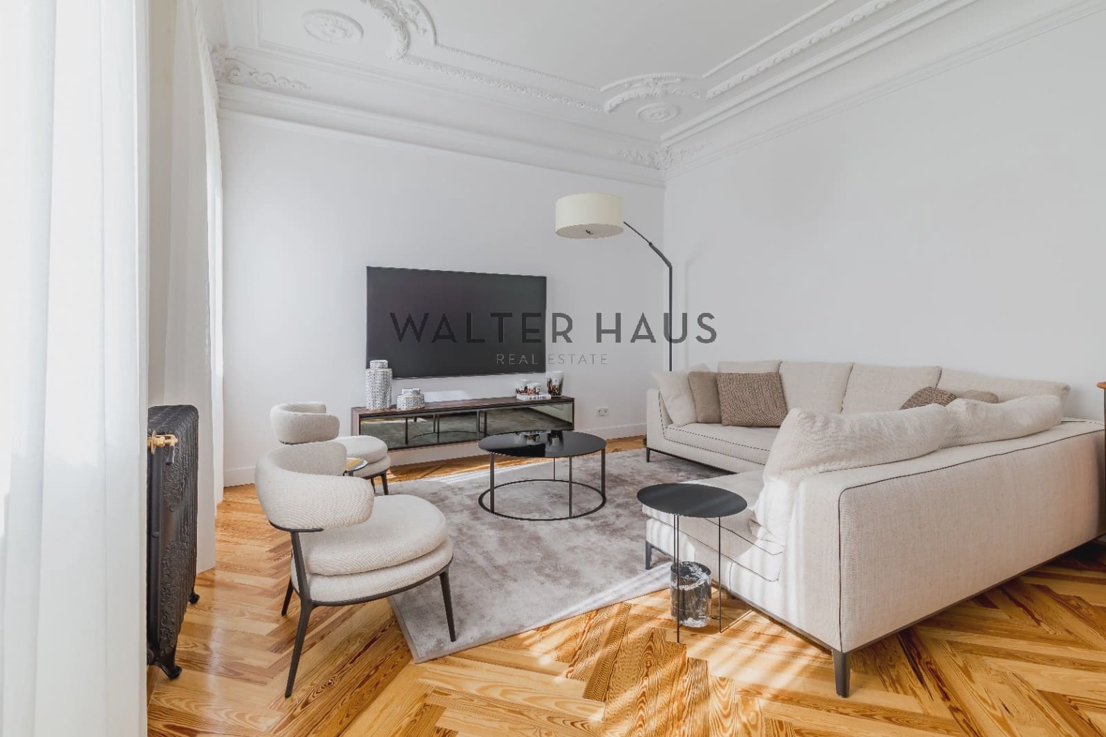 3 bedroom Flat for sale in Madrid city with pool - € 2,400,000 (Ref: 8221773)