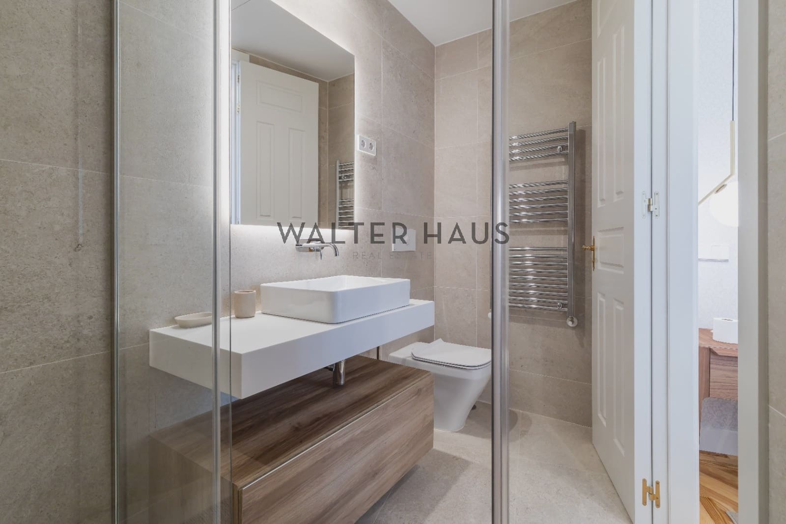 3 bedroom Flat for sale in Madrid city with pool - € 2,400,000 (Ref: 8221773)