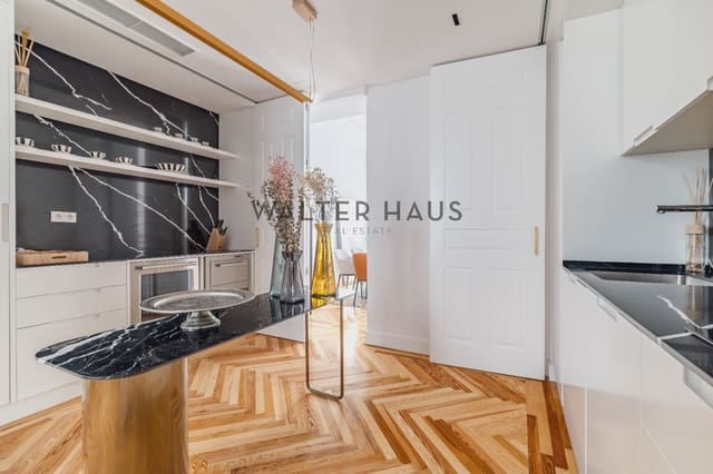 3 bedroom Flat for sale in Trafalgar, Madrid city with pool - € 2,400,000 (Ref: 8221773)