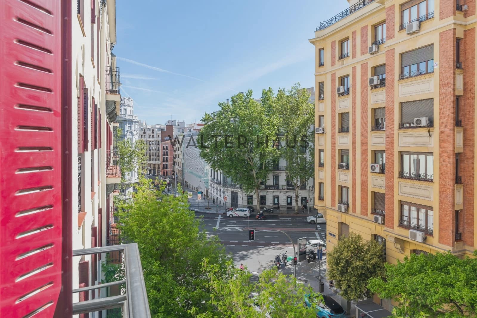 3 bedroom Flat for sale in Madrid city with pool - € 2,400,000 (Ref: 8221773)