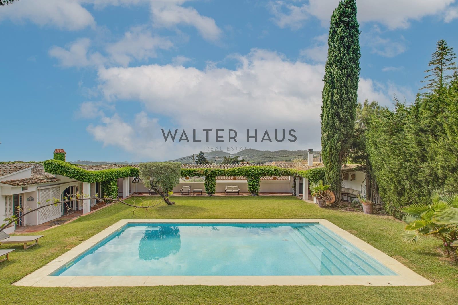 5 slaapkamer Villa te koop in Calonge i Sant Antoni - € 2.250.000 (Ref: 8312772)