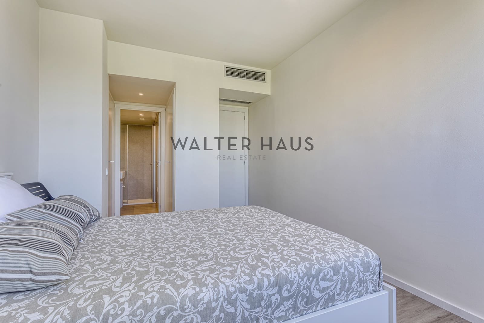 2 soveværelse Lejlighed til salg i Barcelona by med swimmingpool - € 1.300.000 (Ref: 8370191)