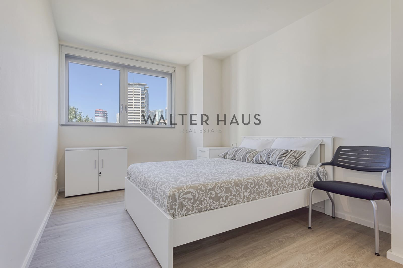 2 soveværelse Lejlighed til salg i Barcelona by med swimmingpool - € 1.300.000 (Ref: 8370191)