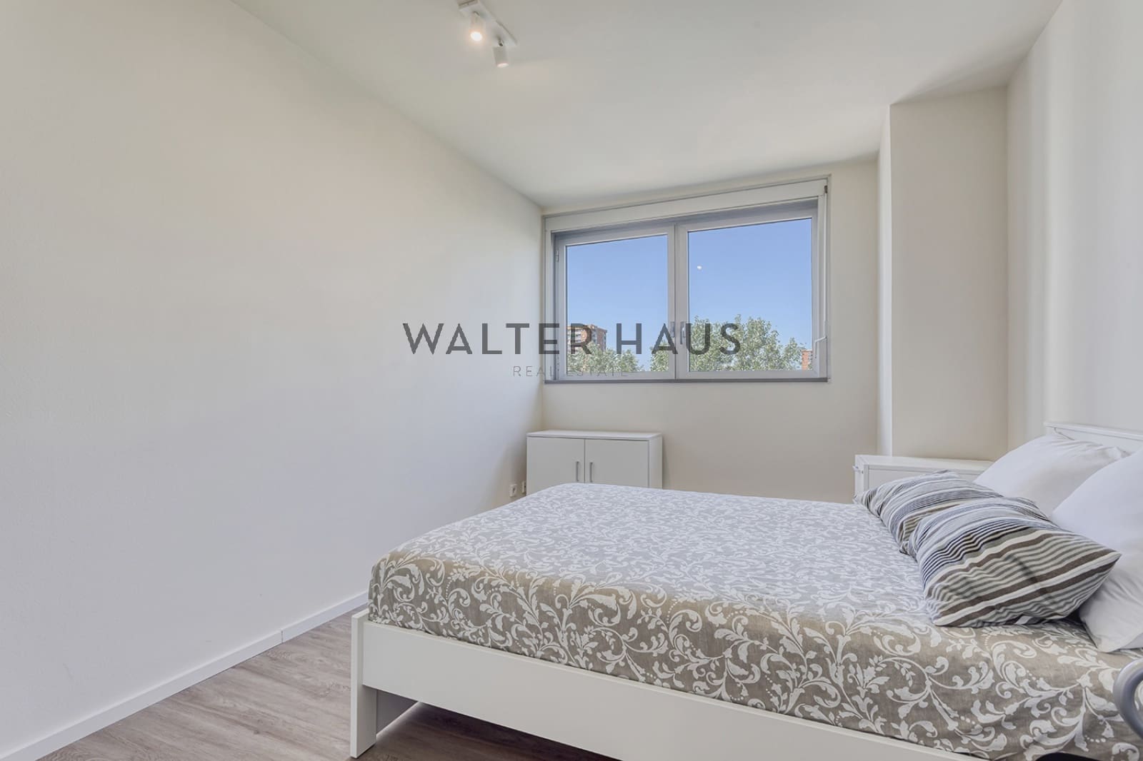 2 soveværelse Lejlighed til salg i Barcelona by med swimmingpool - € 1.300.000 (Ref: 8370191)