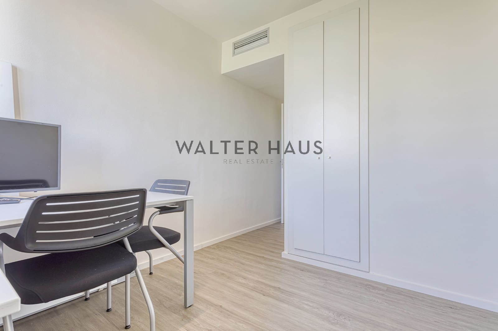 2 soveværelse Lejlighed til salg i Barcelona by med swimmingpool - € 1.300.000 (Ref: 8370191)