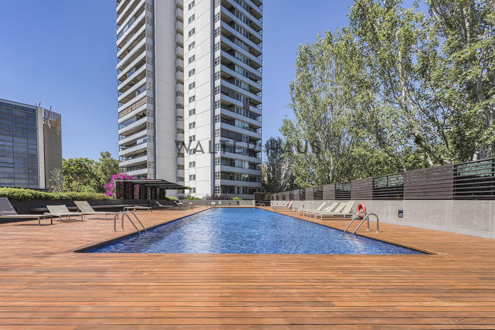 2 soveværelse Lejlighed til salg i Barcelona by med swimmingpool - € 1.300.000 (Ref: 8370191)