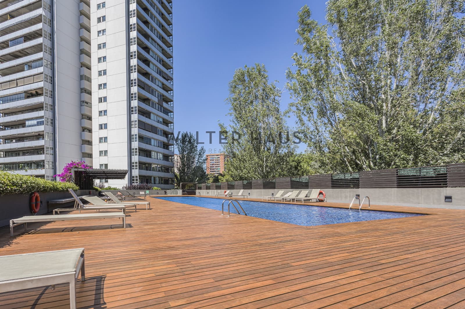 2 soveværelse Lejlighed til salg i Barcelona by med swimmingpool - € 1.300.000 (Ref: 8370191)