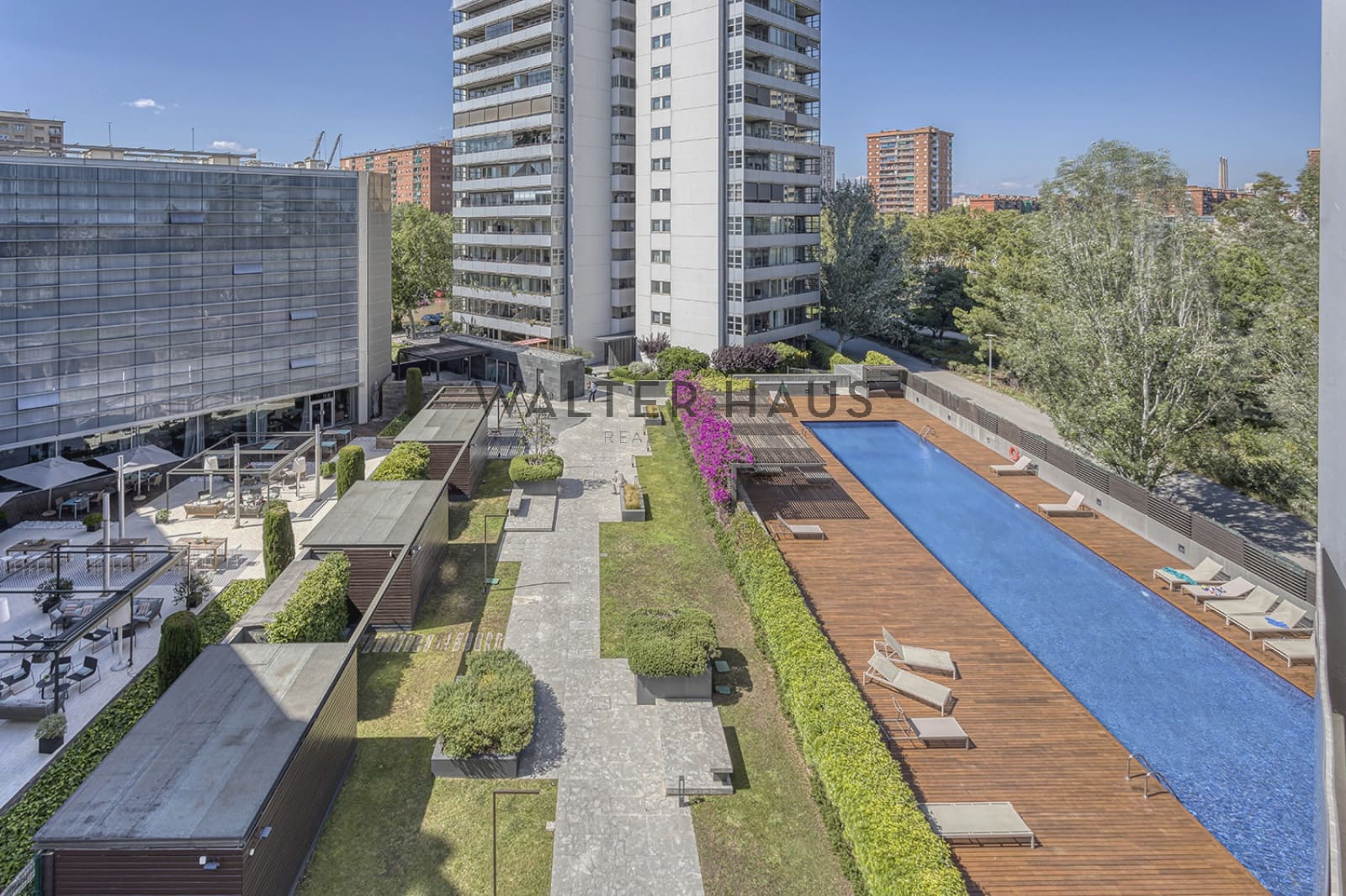 2 soveværelse Lejlighed til salg i Barcelona by med swimmingpool - € 1.300.000 (Ref: 8370191)