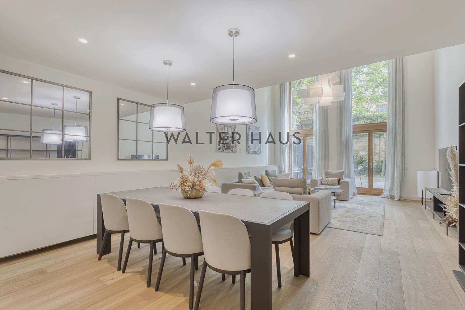 3 bedroom Apartment for sale in Barcelona city - € 2,158,000 (Ref: 8383603)