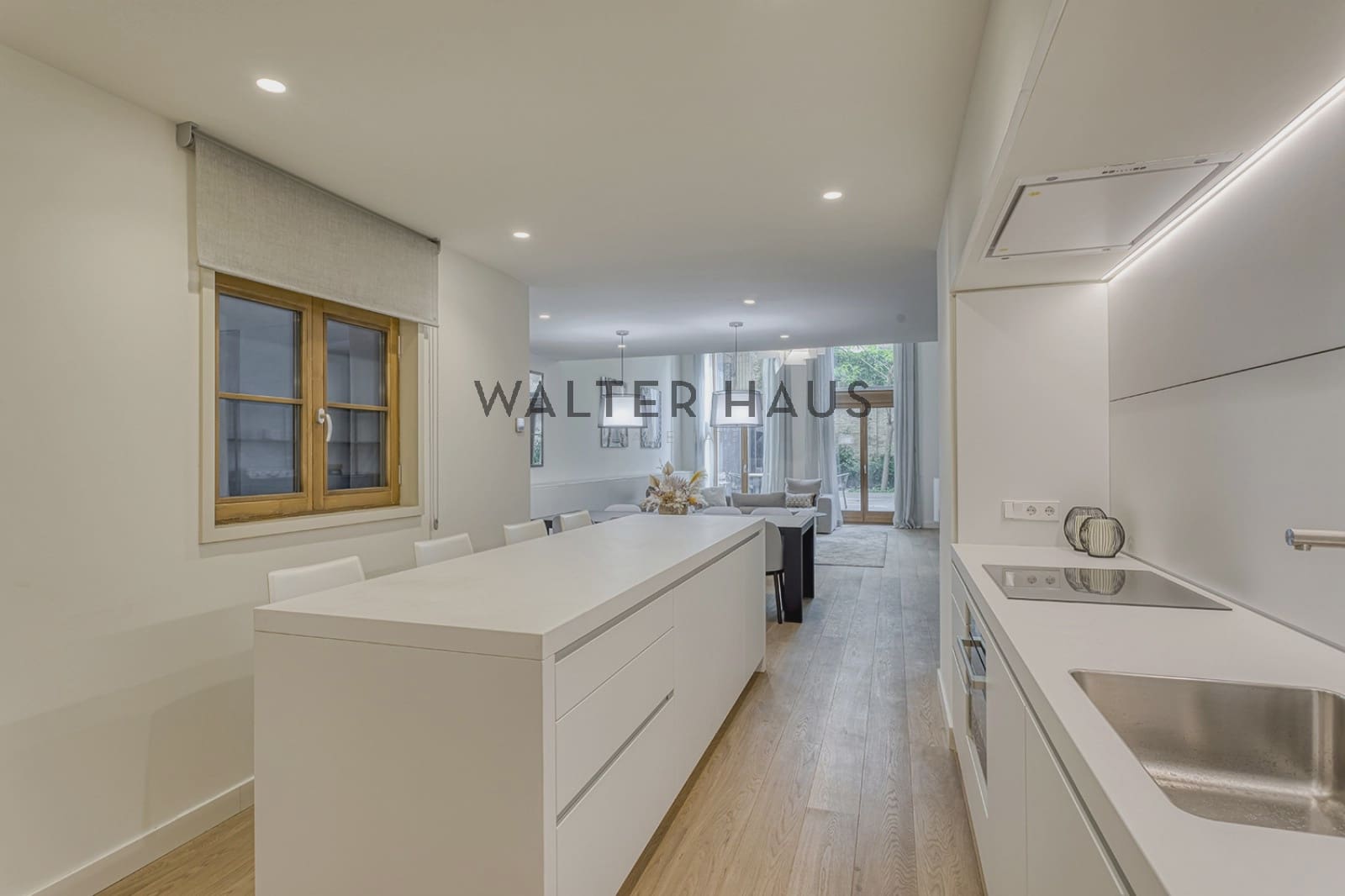 3 bedroom Apartment for sale in Barcelona city - € 2,158,000 (Ref: 8383603)