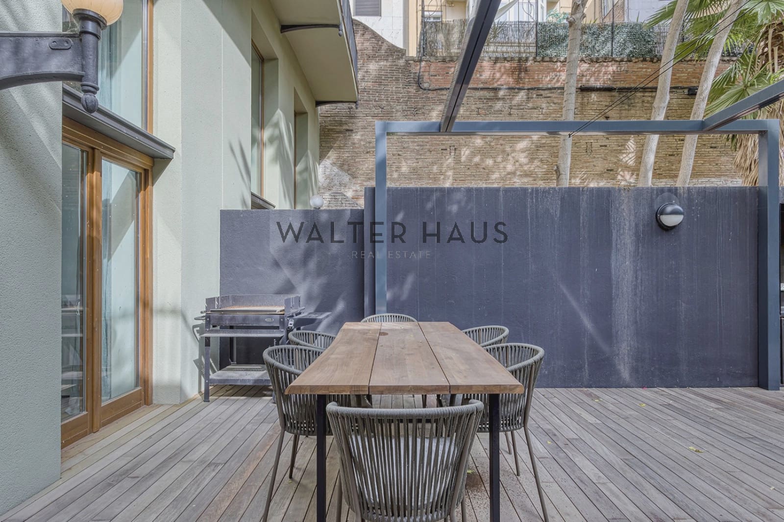 3 bedroom Apartment for sale in Barcelona city - € 2,158,000 (Ref: 8383603)