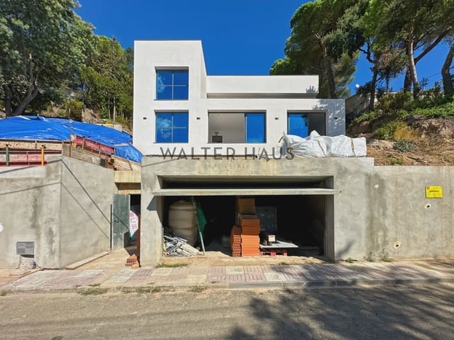 3 camera da letto Villa in vendita in Santa Cristina d'Aro con piscina - 795.000 € (Rif: 8396174)