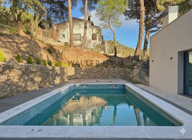 3 slaapkamer Villa te koop in Santa Cristina d'Aro met zwembad - € 849.000 (Ref: 8396174)