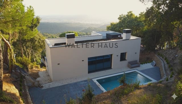 3 slaapkamer Villa te koop in Santa Cristina d'Aro met zwembad - € 849.000 (Ref: 8396174)