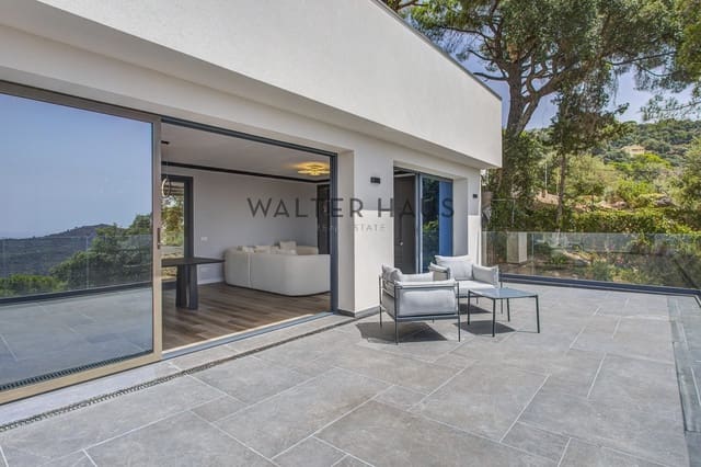3 soveværelse Villa til salg i Santa Cristina d'Aro - € 945.000 (Ref: 8396174)