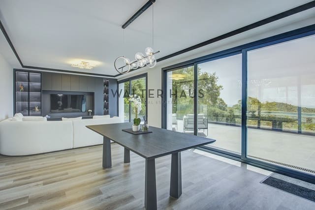 3 soveværelse Villa til salg i Santa Cristina d'Aro - € 945.000 (Ref: 8396174)
