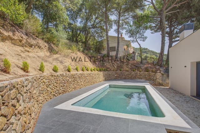3 soveværelse Villa til salg i Santa Cristina d'Aro - € 945.000 (Ref: 8396174)