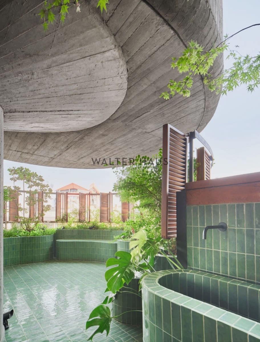 4 bedroom Apartment for sale in Madrid city with pool - € 3,500,000 (Ref: 8404091)