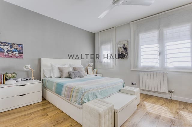 3 sovrum Villa till salu i El Poblenou, Barcelona stad - 970 000 € (Ref: 8426747)