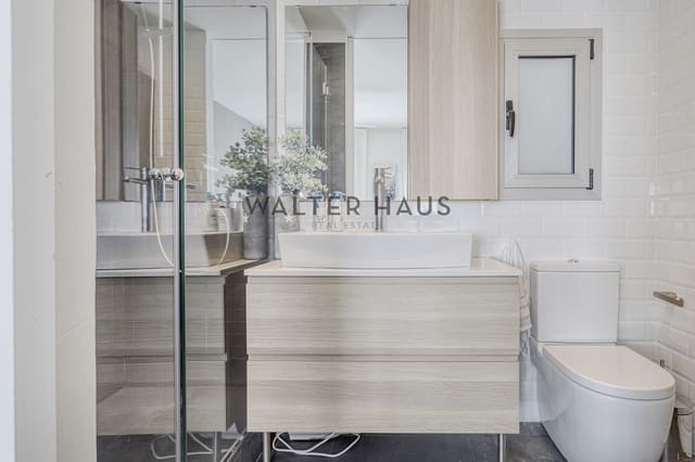 3 sovrum Villa till salu i El Poblenou, Barcelona stad - 970 000 € (Ref: 8426747)