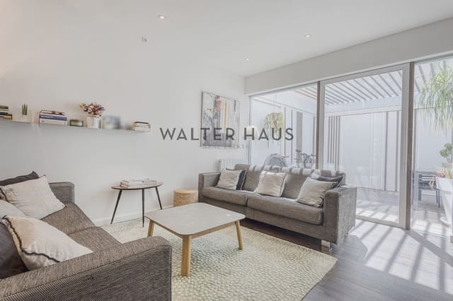 3 sovrum Villa till salu i El Poblenou, Barcelona stad - 970 000 € (Ref: 8426747)