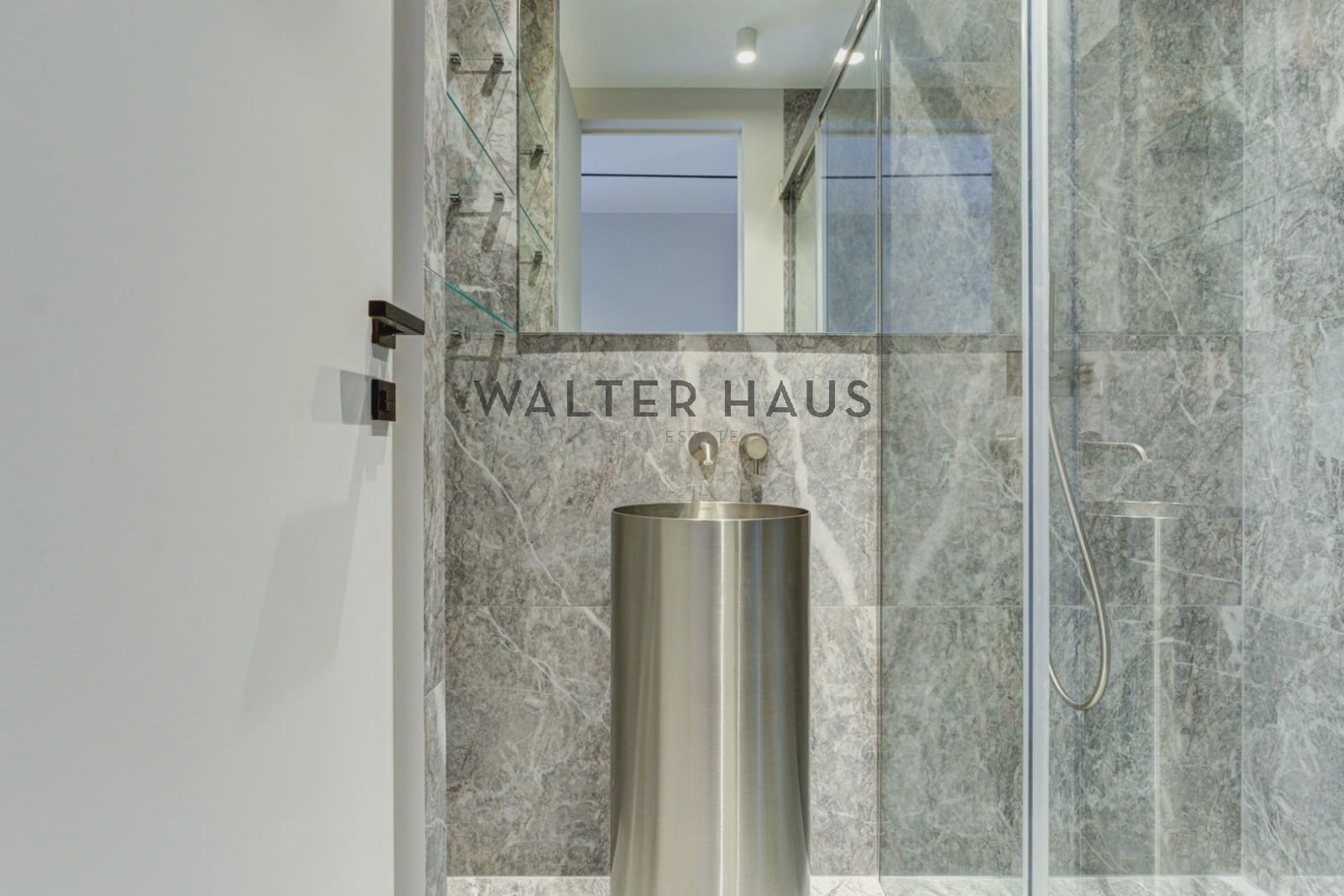 5 soveværelse Lejlighed til salg i Barcelona by - € 2.800.000 (Ref: 8438065)