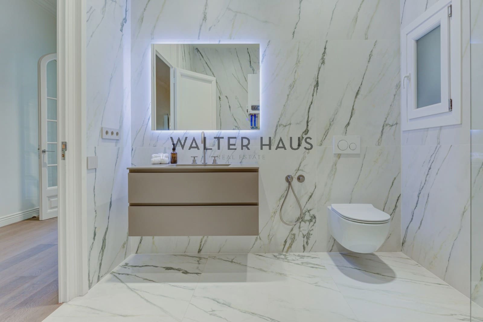 4 soveværelse Lejlighed til salg i Barcelona by - € 1.750.000 (Ref: 8438225)