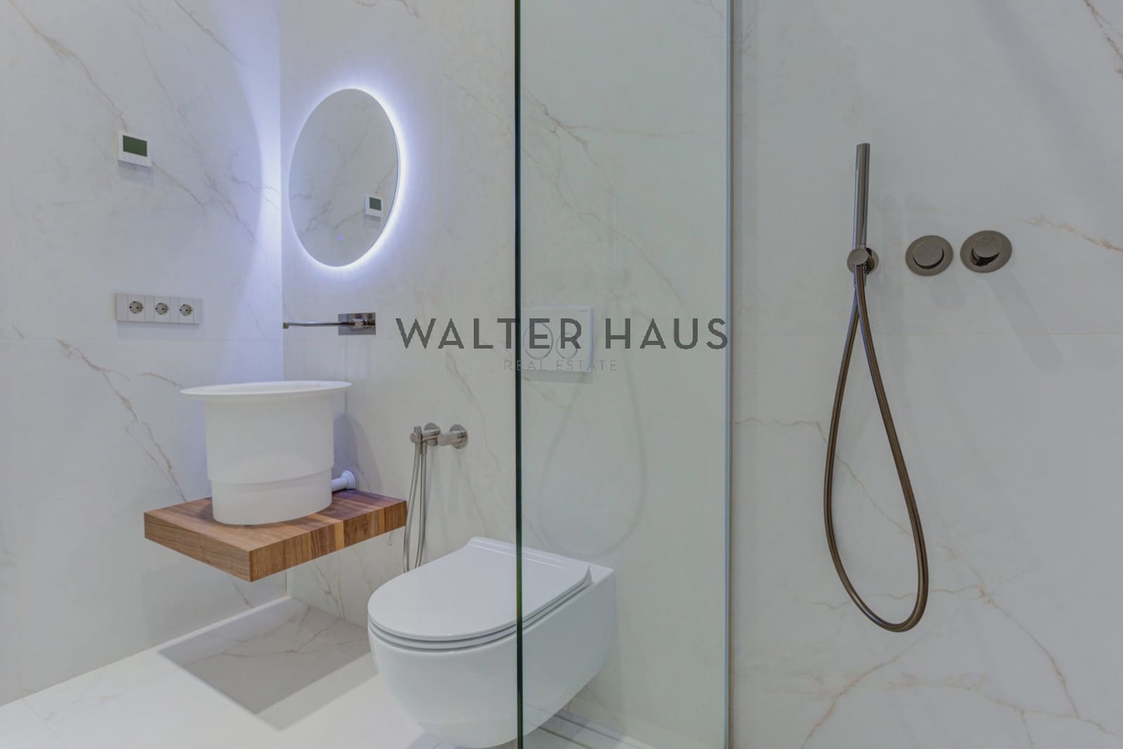 4 soveværelse Lejlighed til salg i Barcelona by - € 1.750.000 (Ref: 8438225)